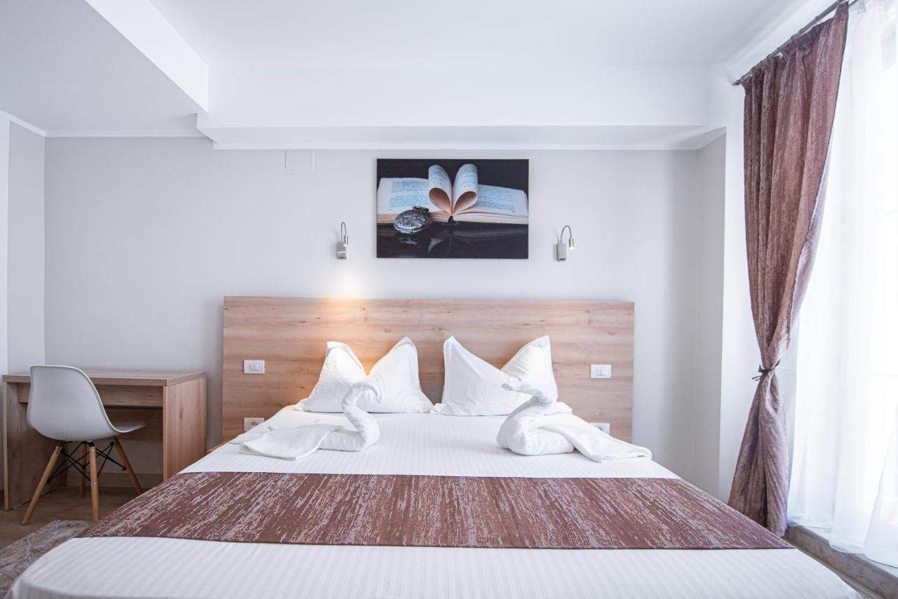 Hotel Polu-X à Vama Veche Extérieur photo